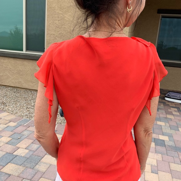 Silky Beautiful red-orange blouse - Picture 2 of 2